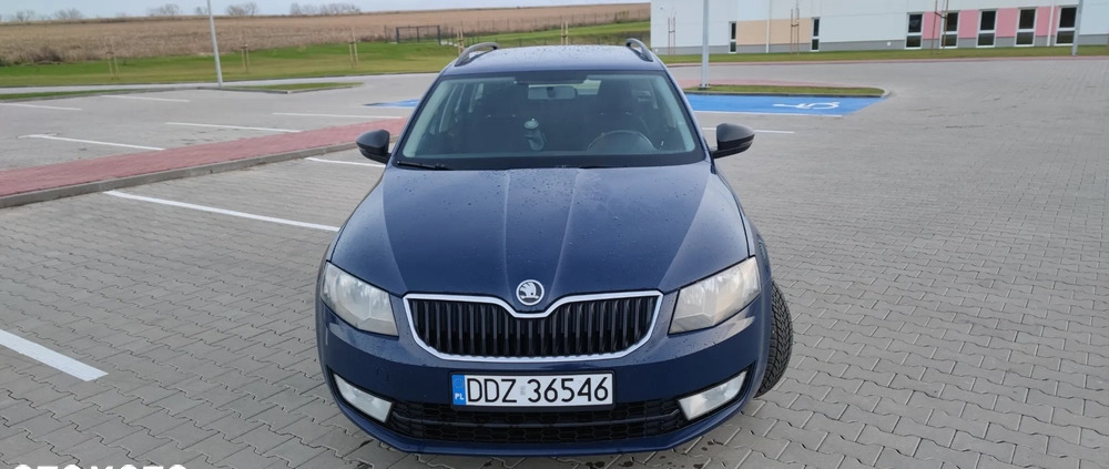 Skoda Octavia cena 26900 przebieg: 294000, rok produkcji 2013 z Koszalin małe 379